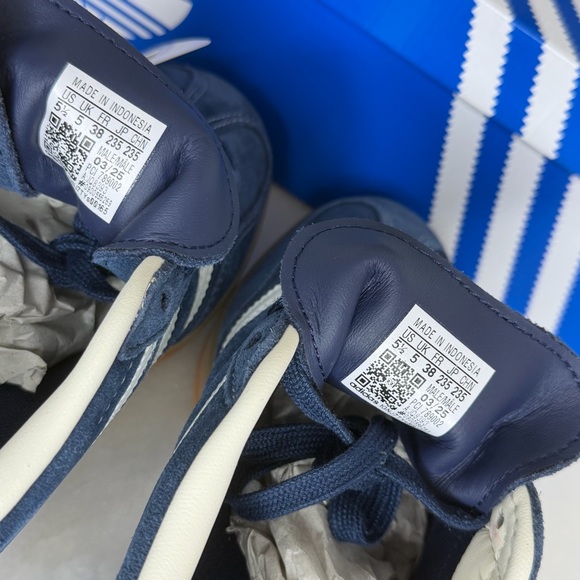 Adidas Gazelle Indoor Night Indigo Off White Gold Gum Sole Women’s 6.5 NWT - Picture 8 of 12